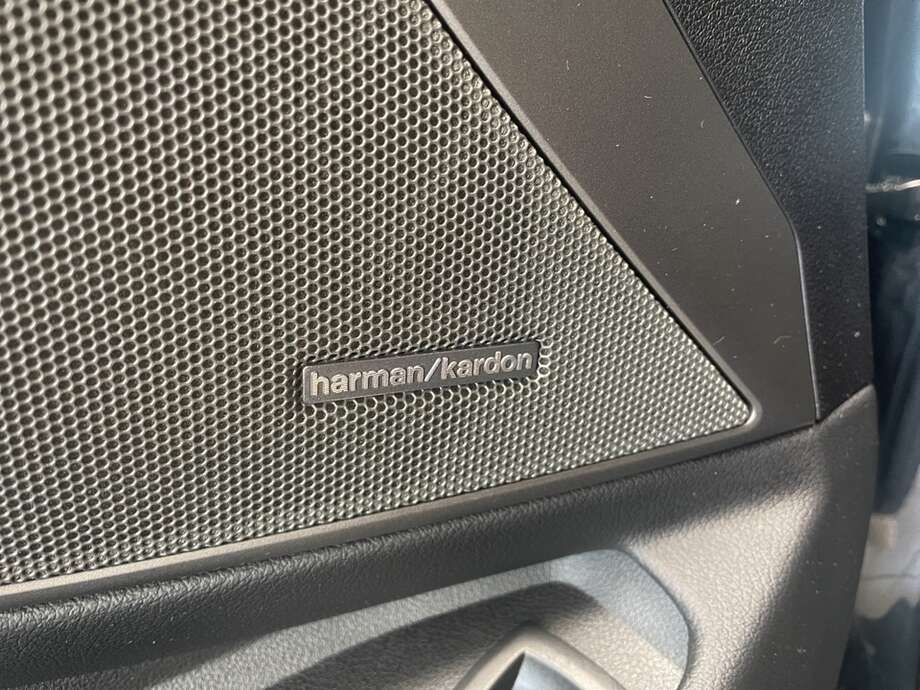 BMW 330i (Bild 7/17)