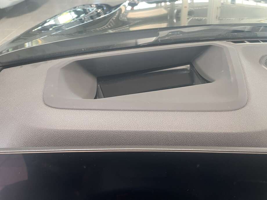 BMW 330i (Bild 8/17)