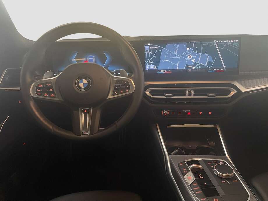 BMW 330i (Bild 5/18)