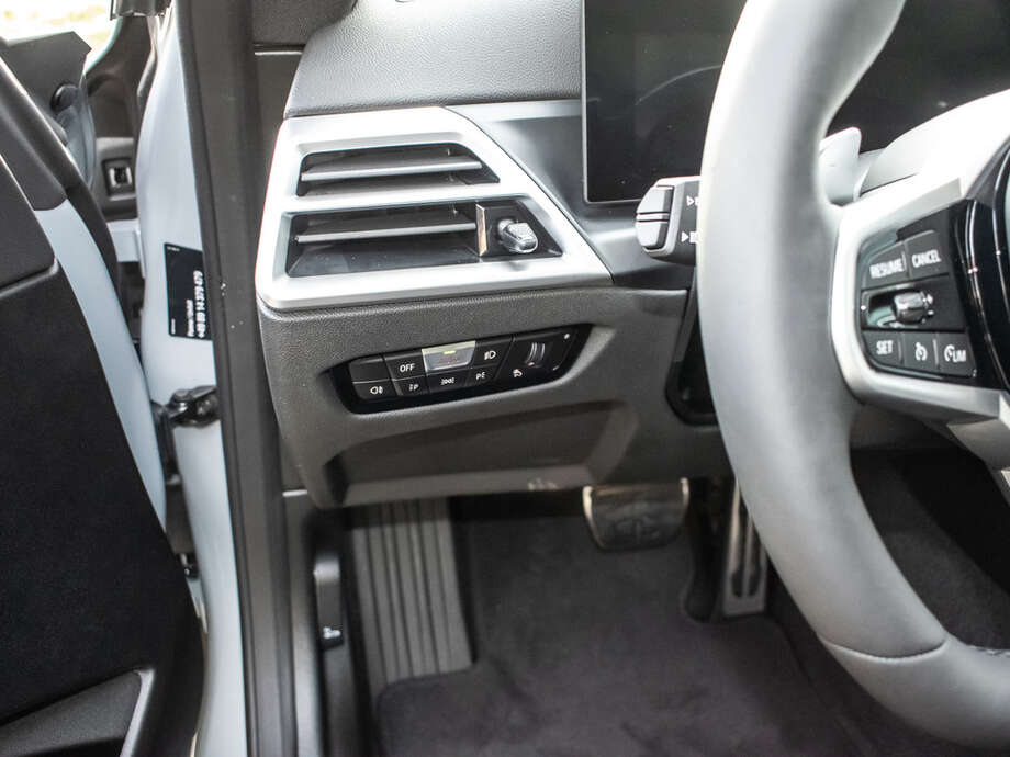 BMW 230i (Bild 4/17)