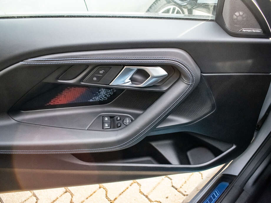 BMW 230i (Bild 5/17)