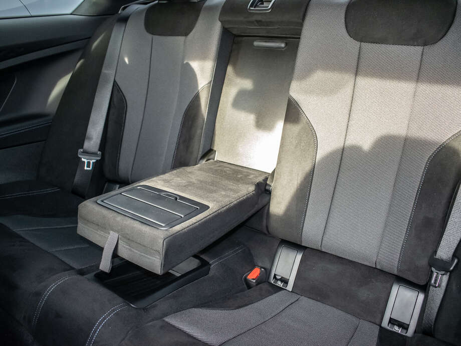 BMW 230i (Bild 9/17)