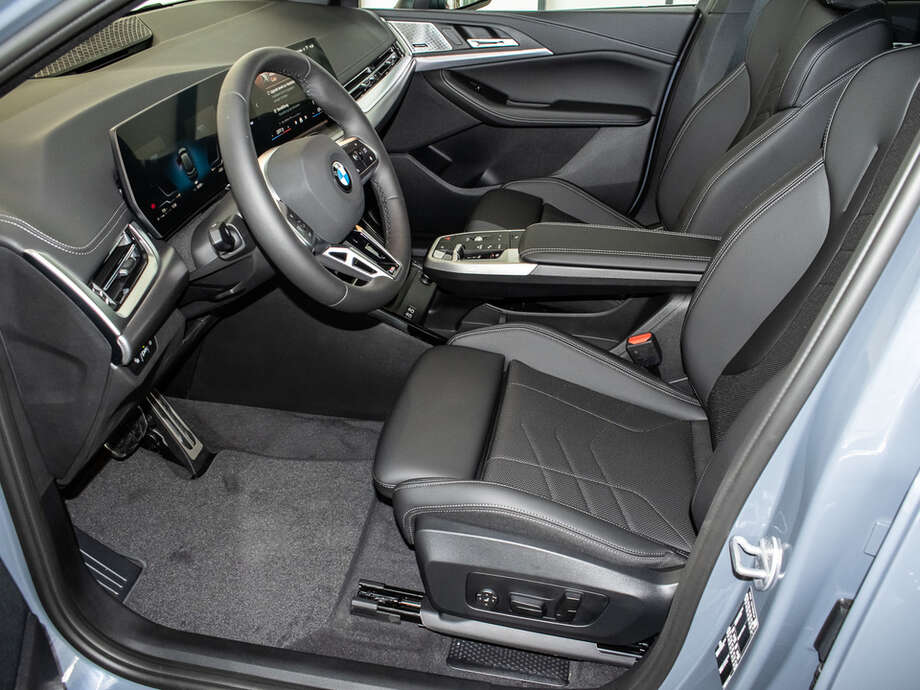 BMW 220 Active Tourer (Bild 2/20)