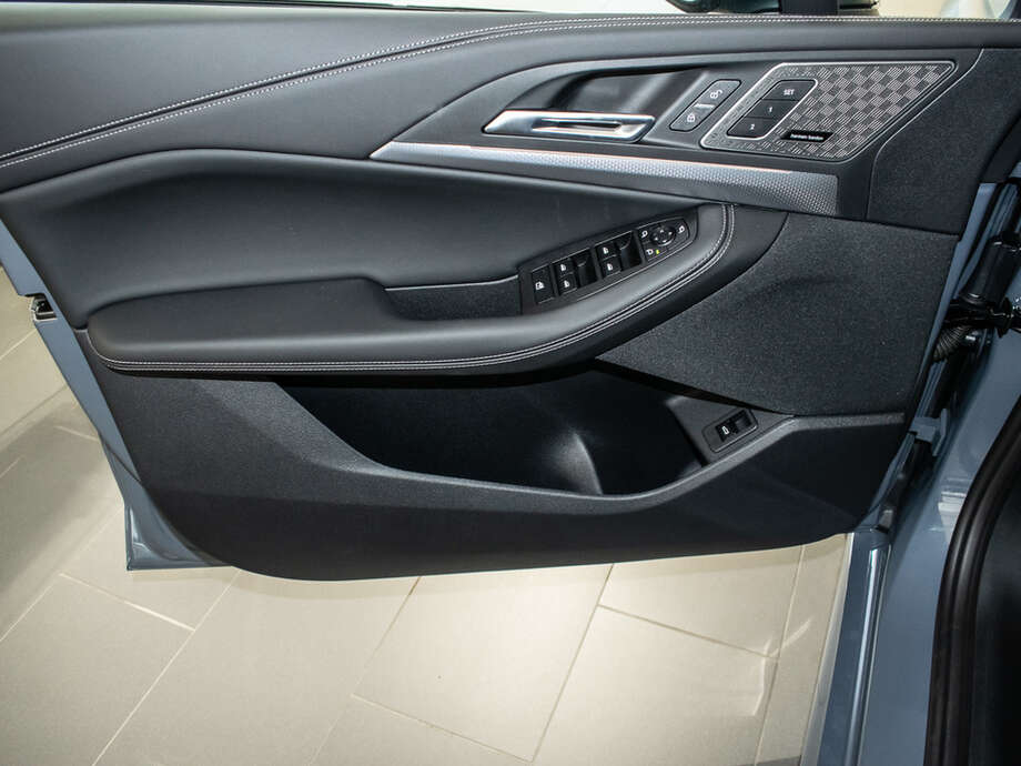 BMW 220 Active Tourer (Bild 5/20)