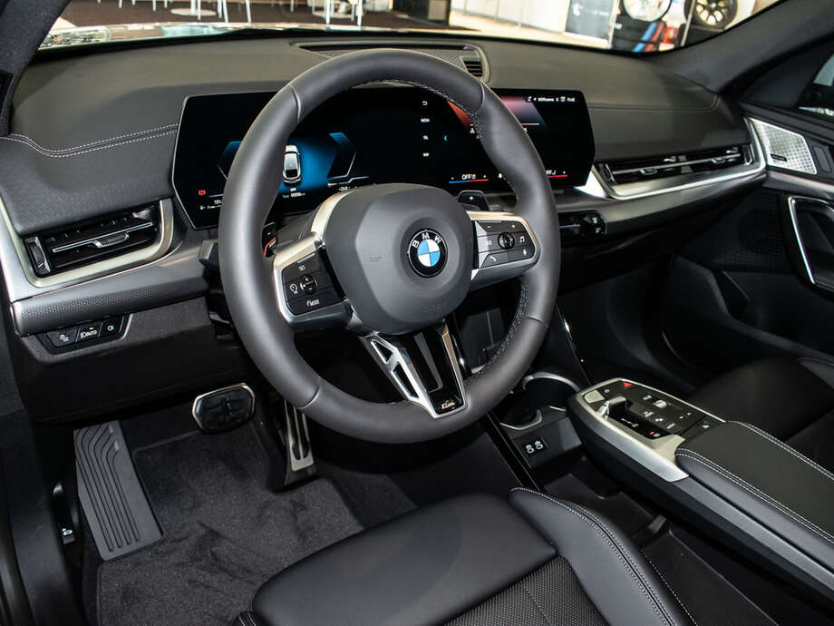 BMW X2 (Bild 14/18)