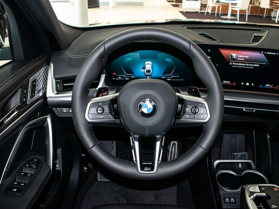 BMW X2 (Bild 16/18)