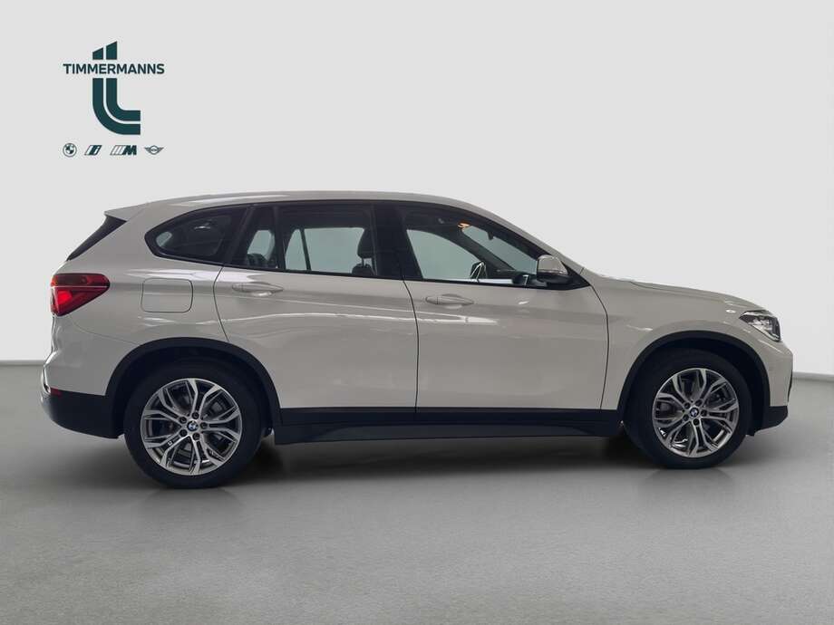 BMW X1 (Bild 12/15)