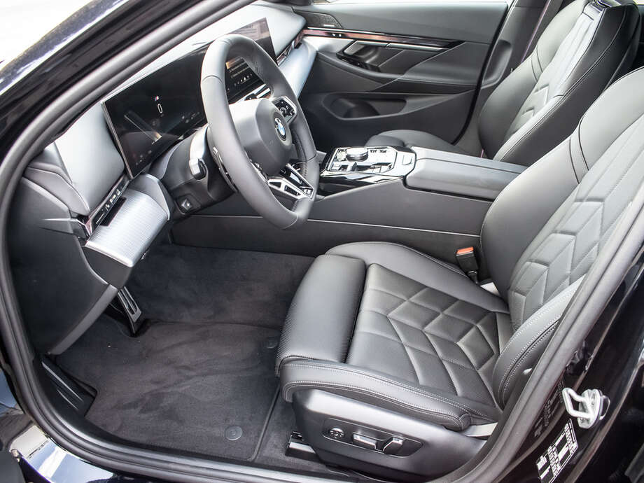 BMW 520d (Bild 4/19)