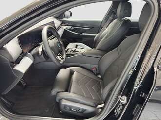 BMW 520d (Bild 2/18)