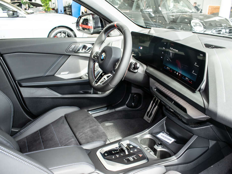 BMW M135 (Bild 16/19)