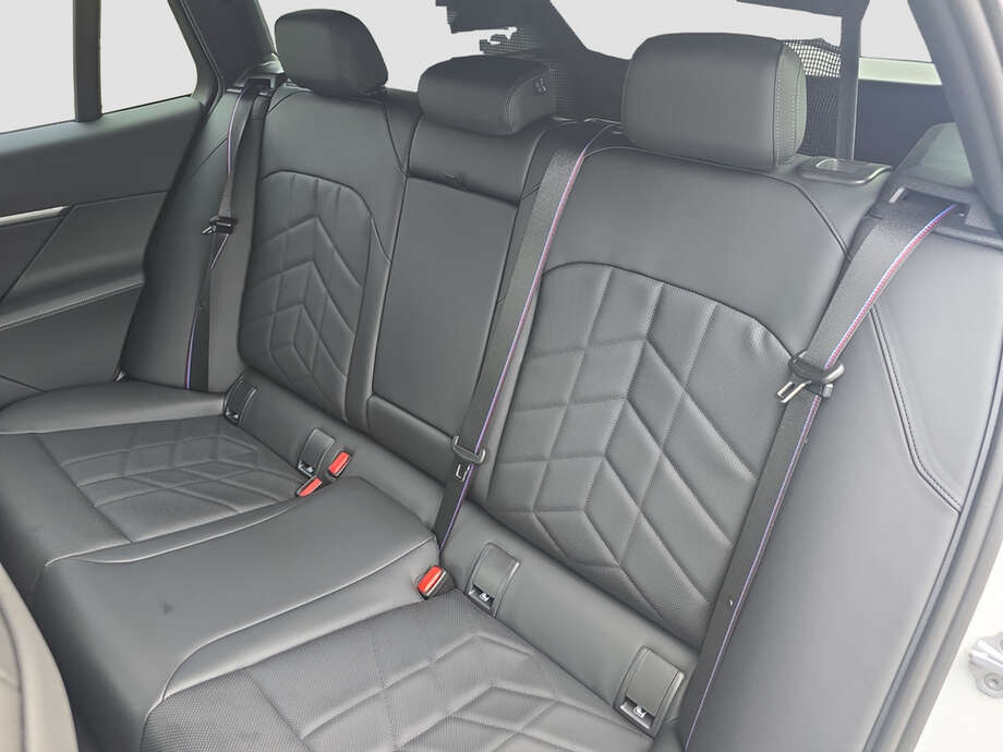 BMW 520d (Bild 6/19)