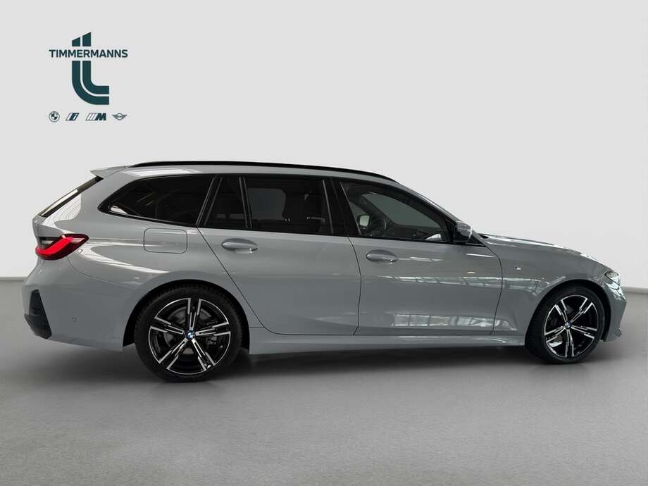 BMW 320d (Bild 12/15)