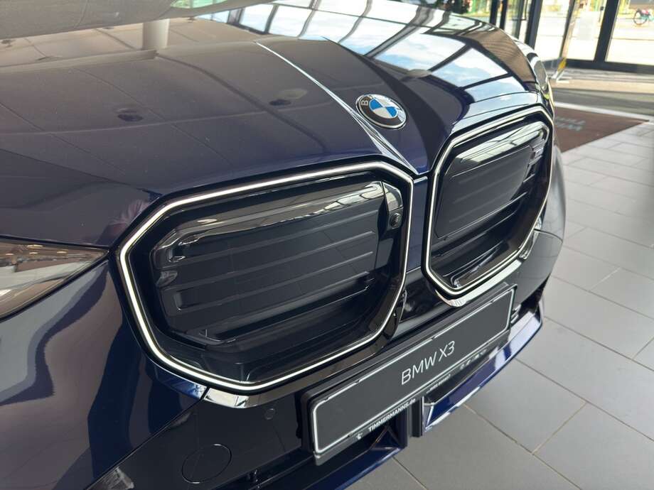 BMW X3 (Bild 9/17)