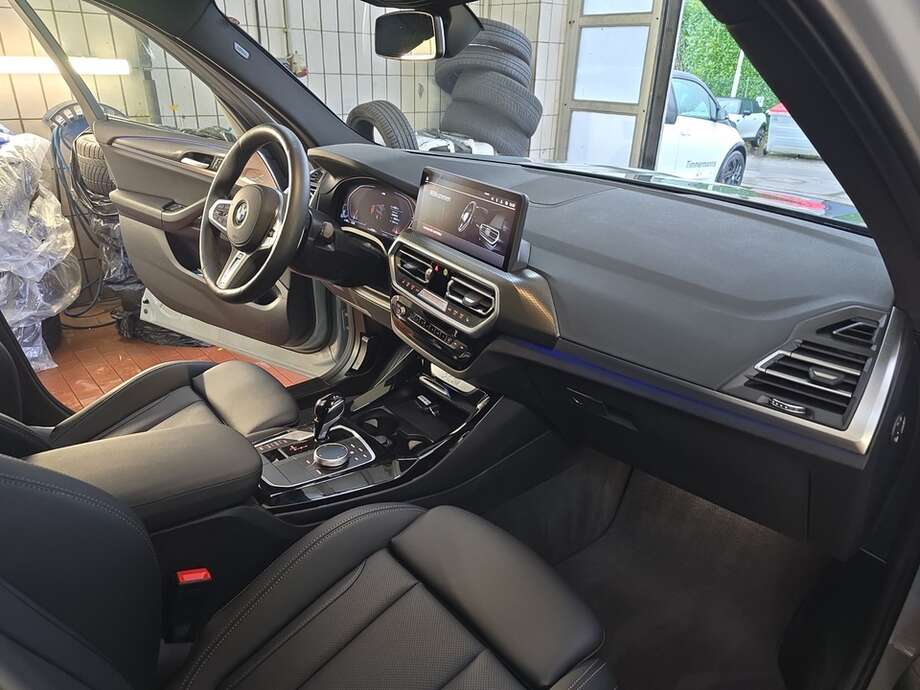 BMW X3 (Bild 8/19)
