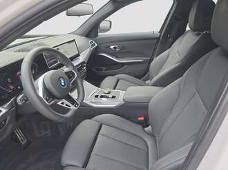 BMW 320d (Bild 2/18)
