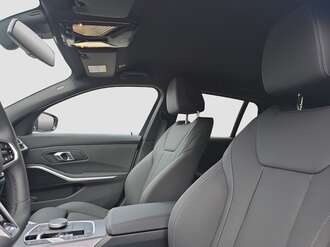 BMW 318d (Bild 3/18)