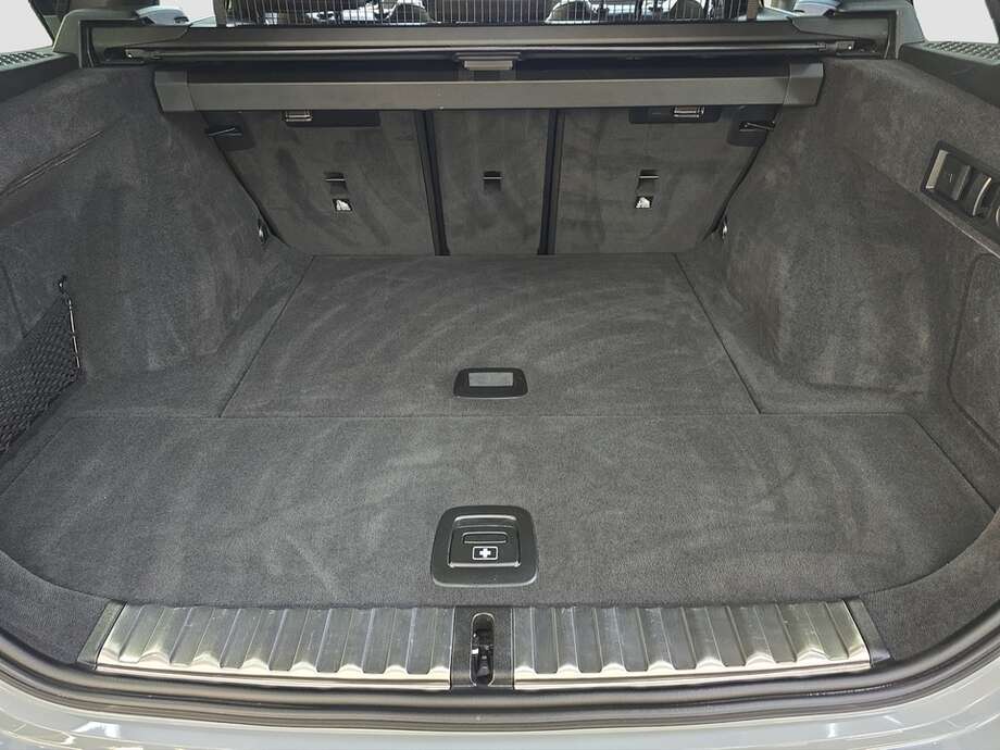 BMW 320d (Bild 7/18)