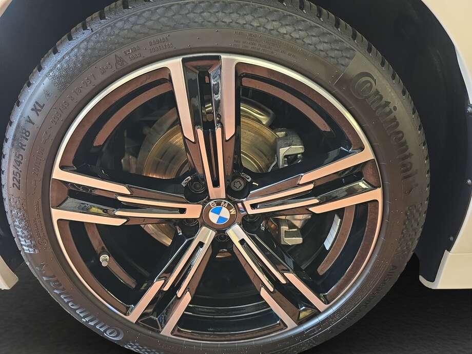 BMW 318d (Bild 18/18)