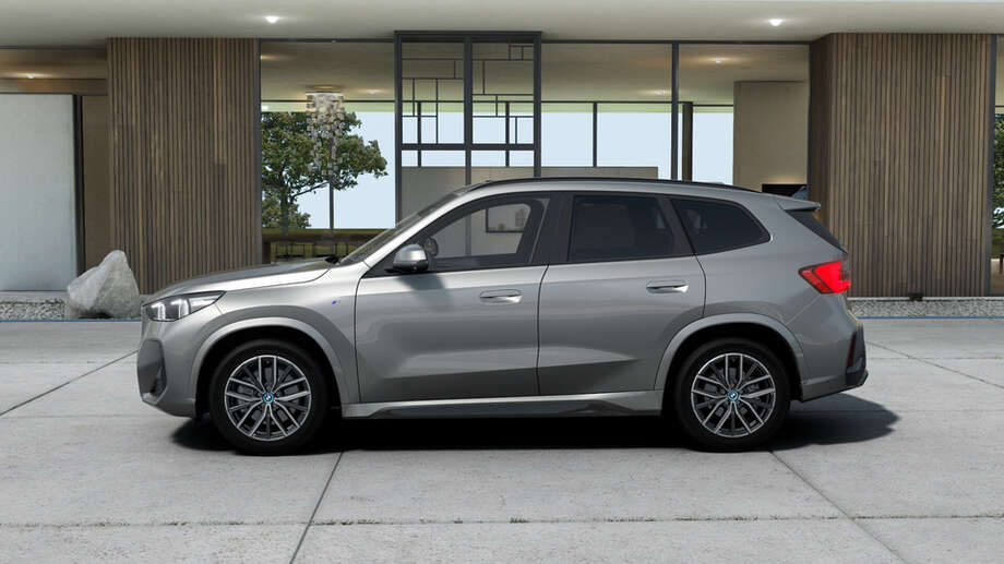 BMW iX1 xDrive30 (Bild 2/2)