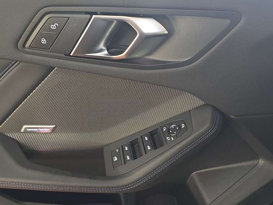 BMW M235i (Bild 17/18)