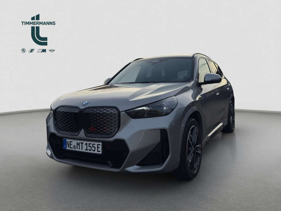 BMW iX1 xDrive30 (Bild 1/16)