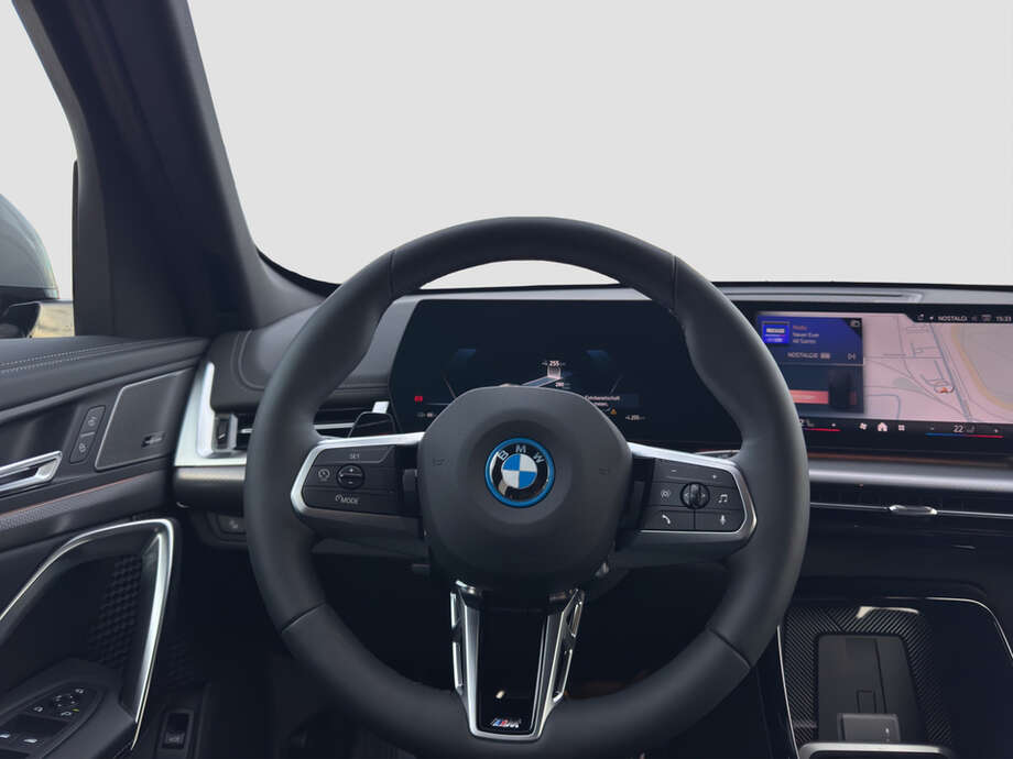 BMW iX1 xDrive30 (Bild 4/16)