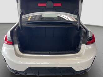 BMW 330i xDrive (Bild 2/18)