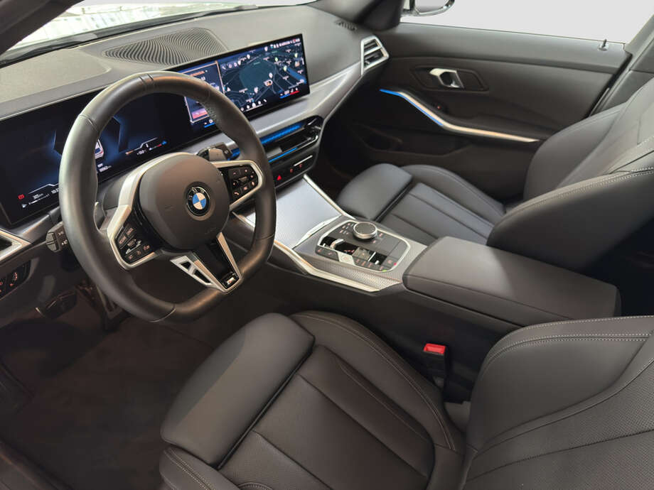 BMW 320d (Bild 3/15)