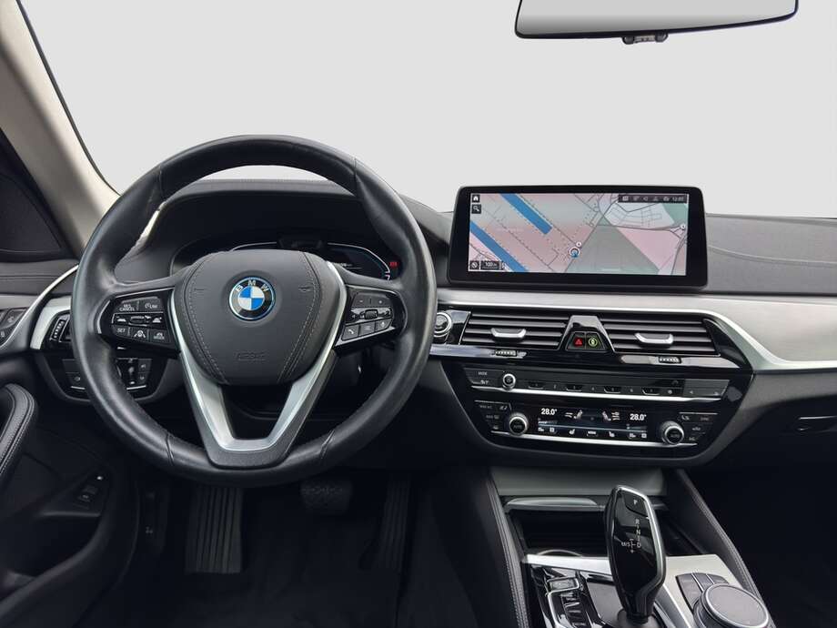 BMW 530e Touring (Bild 5/16)