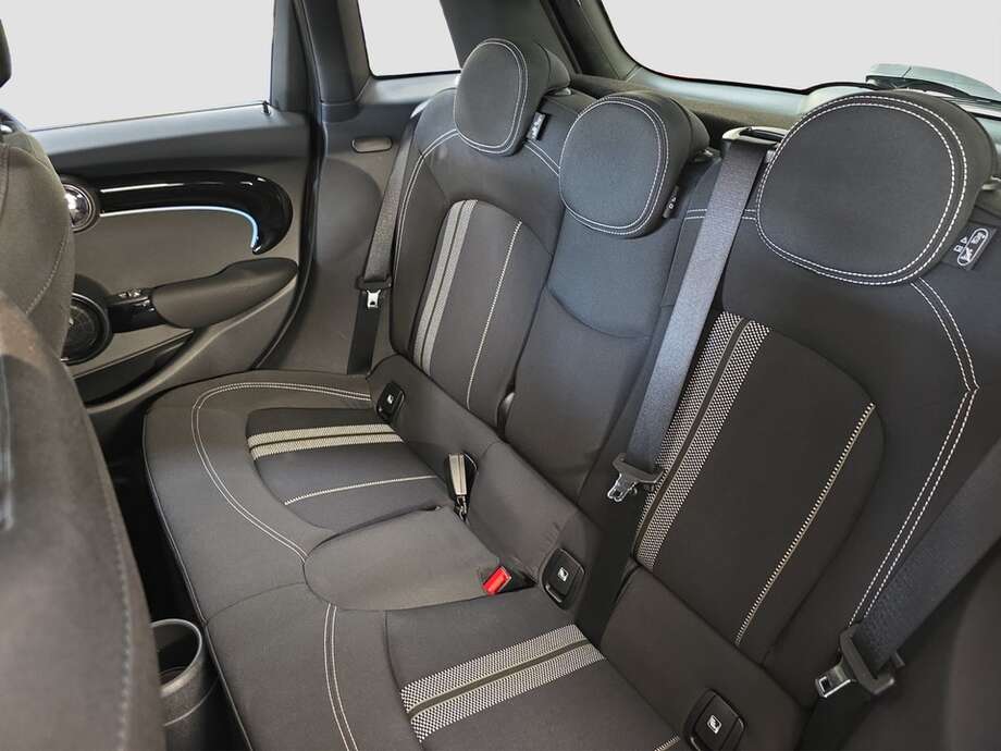 MINI Cooper S (Bild 6/18)