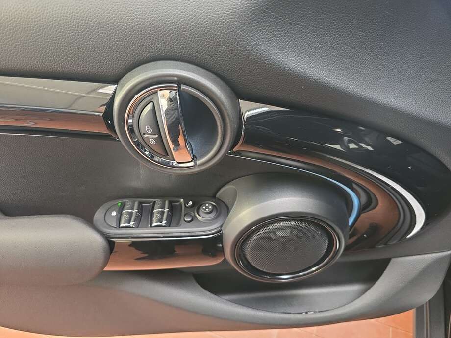 MINI Cooper S (Bild 8/18)