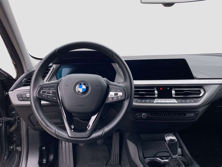 BMW 118i (Bild 4/17)