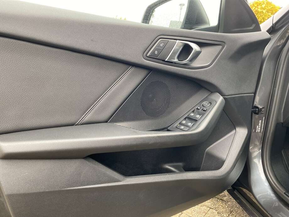 BMW 118i (Bild 8/17)