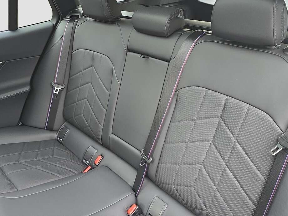 BMW 540d xDrive (Bild 6/19)