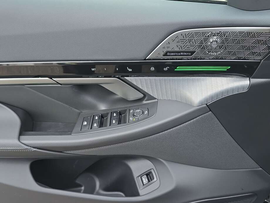 BMW 540d xDrive (Bild 8/19)