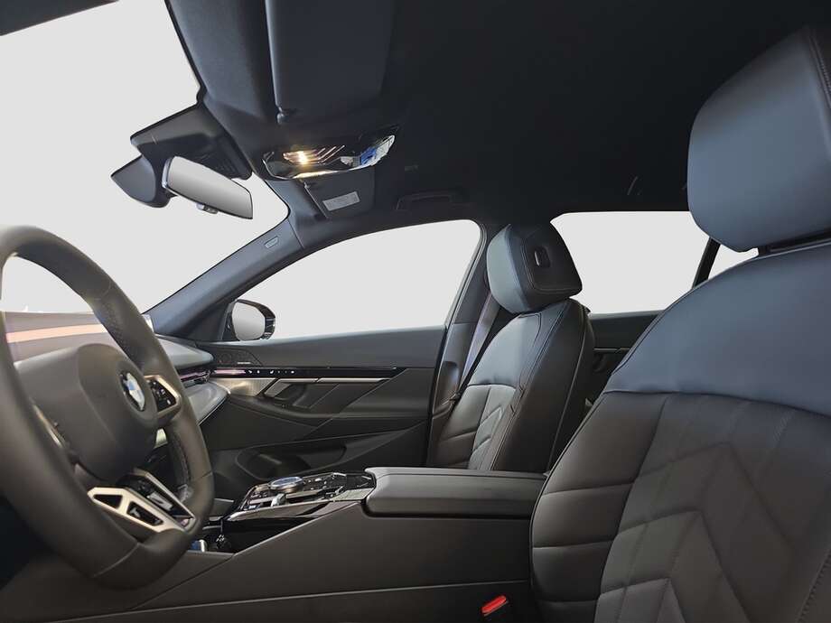 BMW 520d (Bild 3/18)