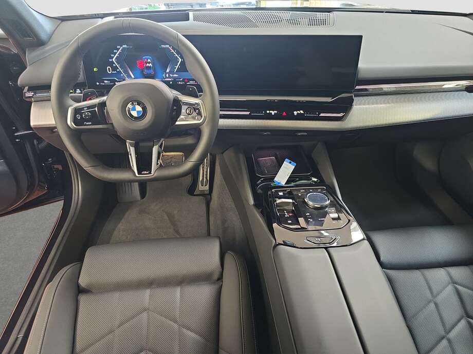 BMW 520d (Bild 5/18)