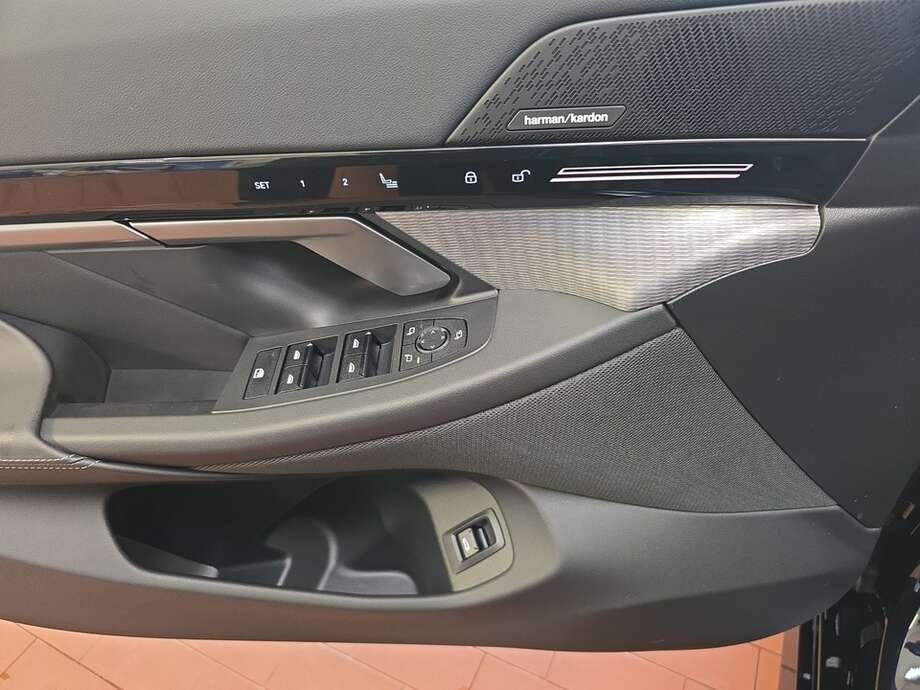 BMW 520d (Bild 8/18)