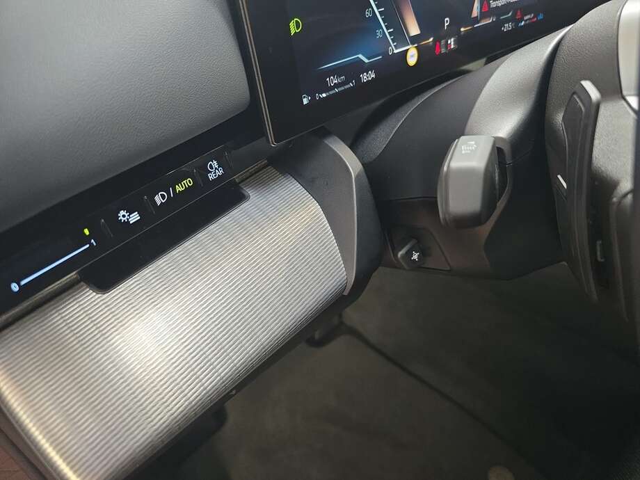 BMW 520d (Bild 9/18)