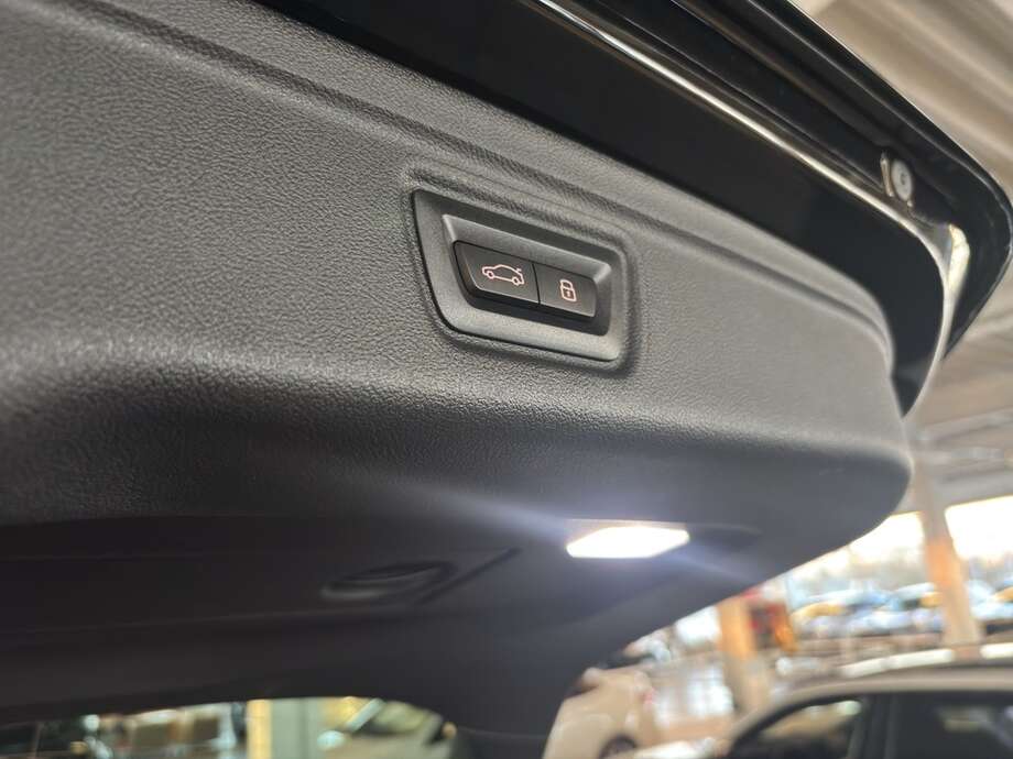 BMW 318d (Bild 6/20)