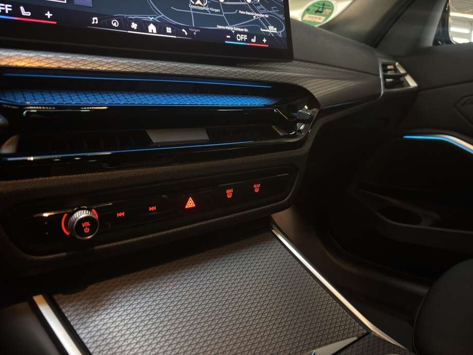 BMW 318d (Bild 9/20)