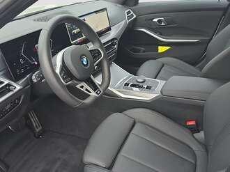 BMW 320d (Bild 2/18)