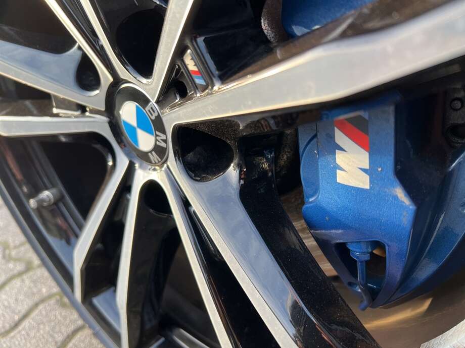 BMW 330e (Bild 9/24)