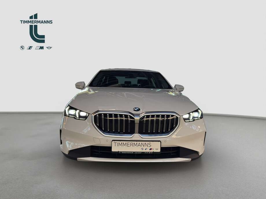 BMW 520 (Bild 10/25)