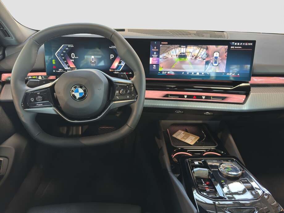 BMW 520 (Bild 14/25)