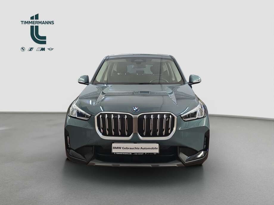 BMW iX1 xDrive30 (Bild 17/18)