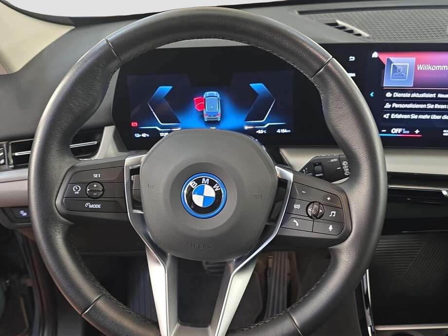 BMW iX1 xDrive30 (Bild 4/18)