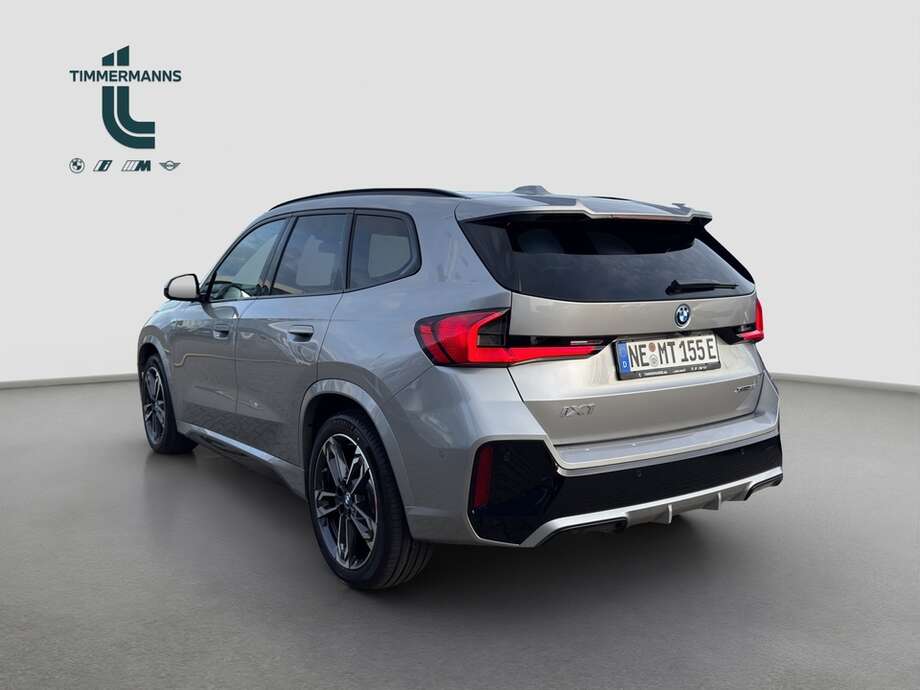 BMW iX1 xDrive30 (Bild 10/16)