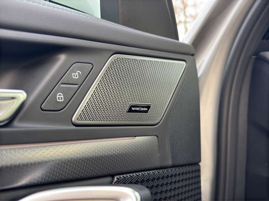 BMW iX1 xDrive30 (Bild 8/16)