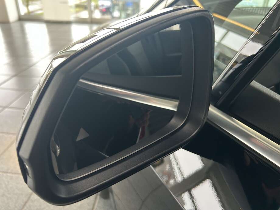 BMW 218 Active Tourer (Bild 10/19)